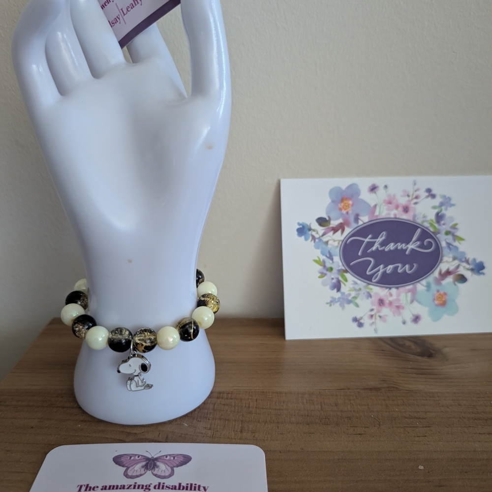 Chic Black and Cream Beaded Bracelet
